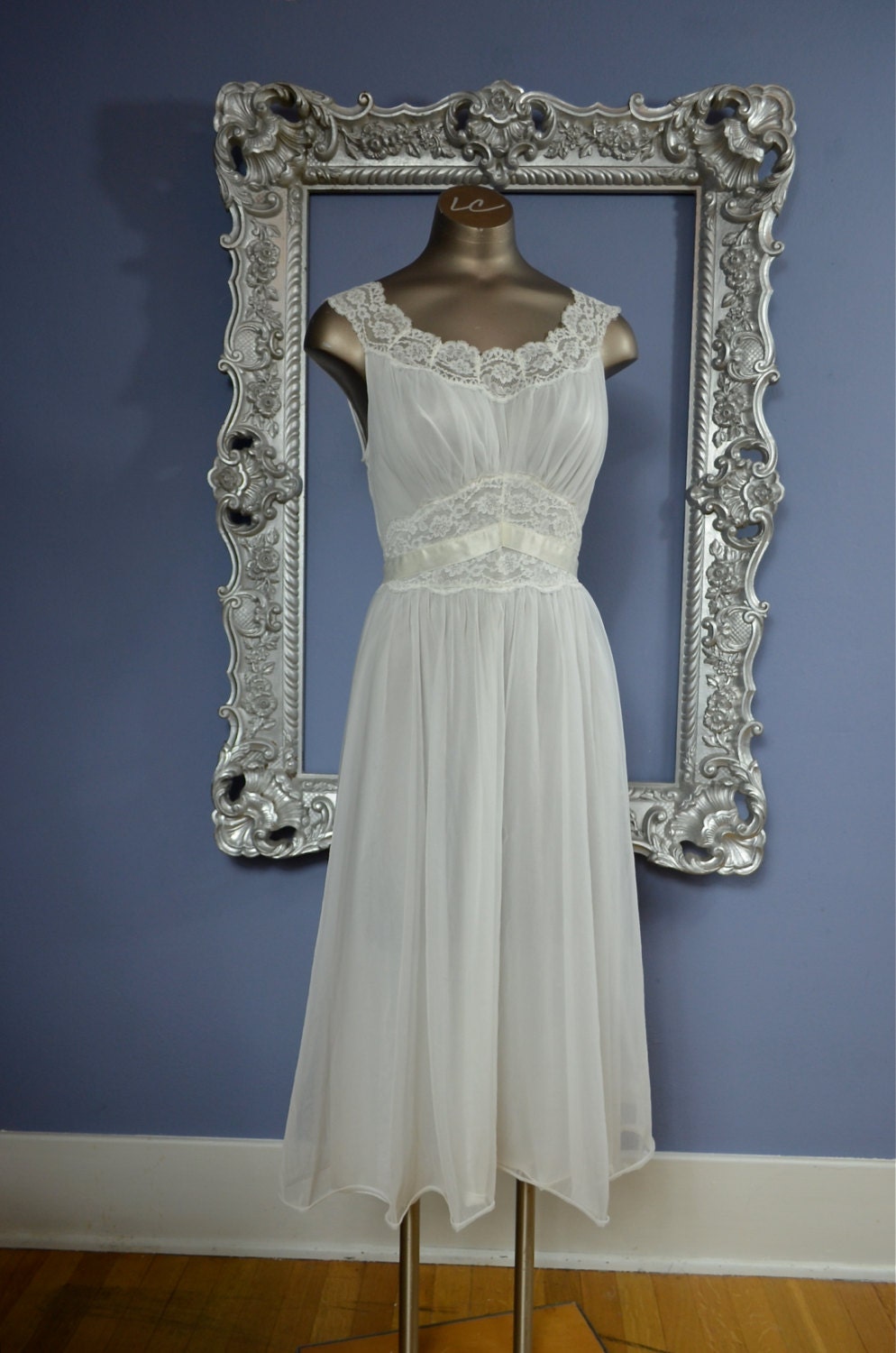 50's nightgown