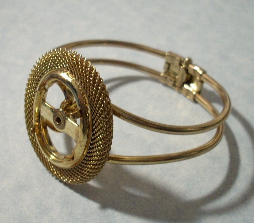 Hinged Cuff Bracelet Blank with 25 x 18mm Cabochon Setting