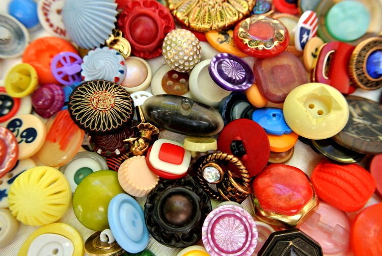 100 Antique and vintage plastic buttons unique by oritdotan