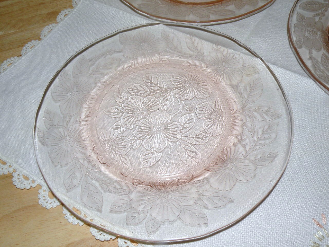 4 PINK DEPRESSION glass Luncheon plates DOGWOOD by McBeth