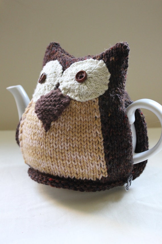 Owl Tea Cosy HECTOR in Pure Wool by Tafferty Designs