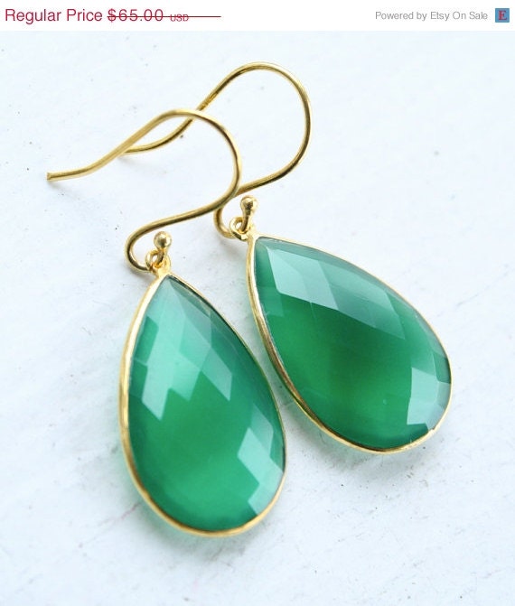 Green Onyx Teardrop Earrings - Emerald Green - Glowing Green