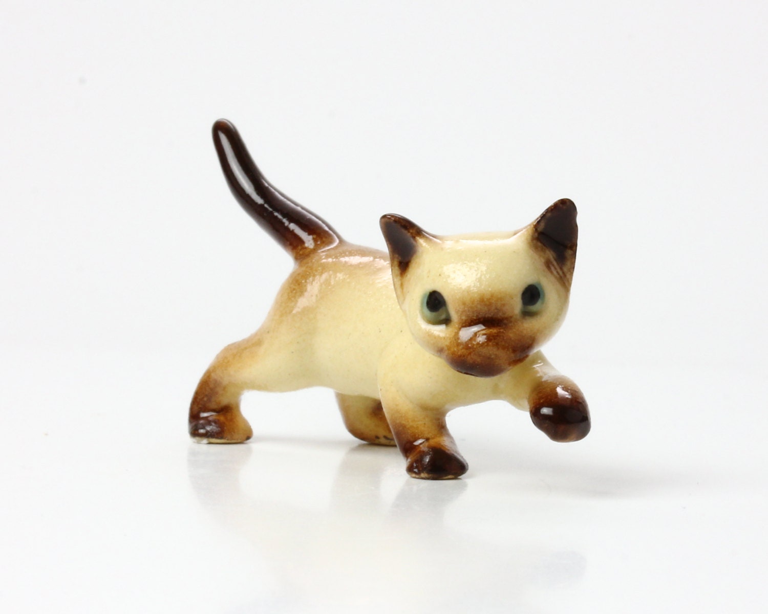 Hagen Renaker Mini Stalking Papa Cat Ceramic Animal