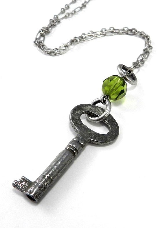 Key  Olive    bridesmaid  Green Bridesmaid Bridal Vintage Gift Antique gift  vintage    Necklace