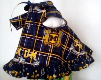 GOOSE CLOTHING -- Univ. of Michigan Wolverines Football Lawn Goose Dress - Michigan goose dress - Plastic or Cement lawn Goose