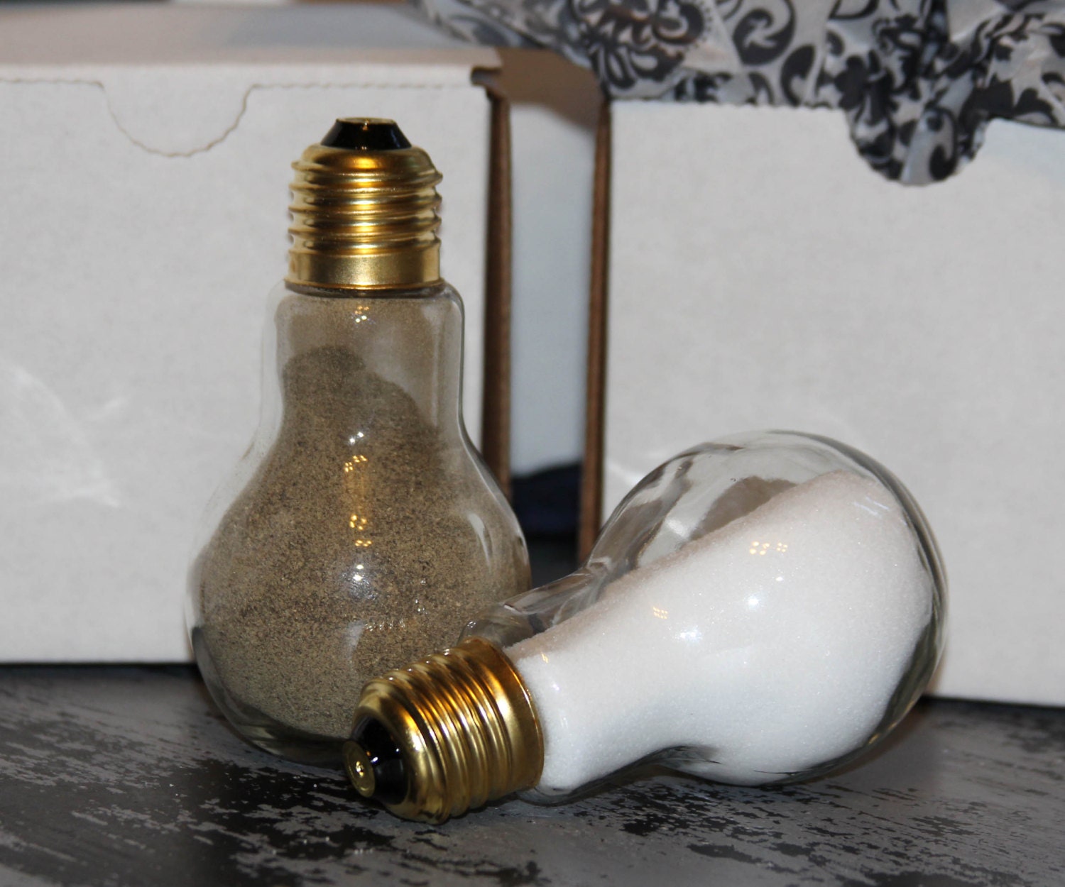 Light Bulb Salt And Pepper Shaker Gift Set Gourmet Chef Salt