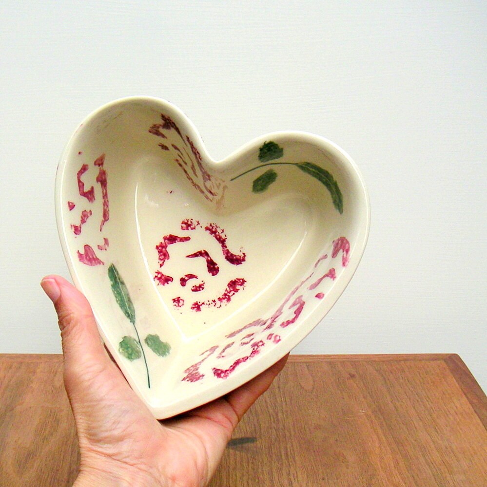 Hartstone Pottery Vintage Floral Heart Bowl Sponge Painted Roses 