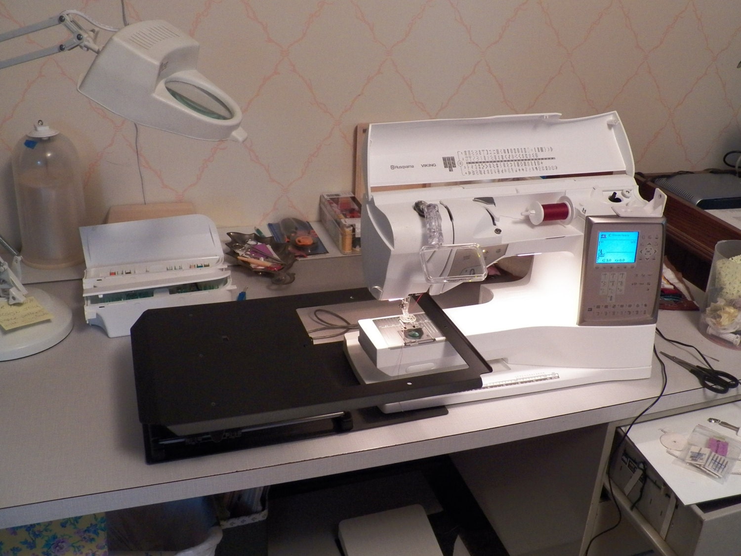 Husqvarna Viking Fabric Mover with Stitch Regulator by