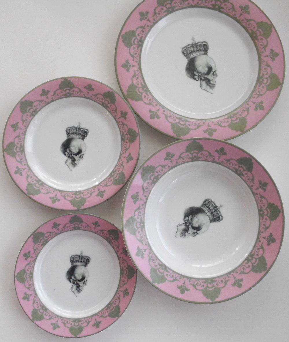 4piece Pink /Gray Skull Dinnerware Set very Goth/Steampunk