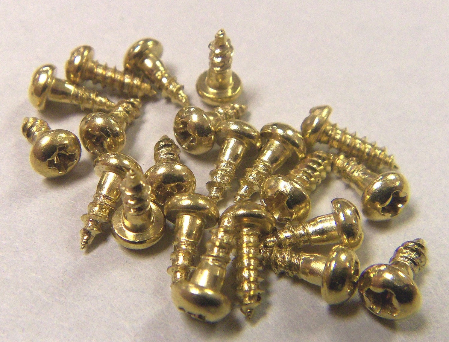 Phillips Round Head Wood Screw Brass Plated Steel 2 x