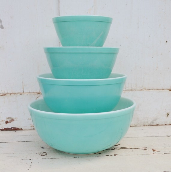 Aqua Pyrex Nesting Mixing Bowls Set Of Four Blue Turquoise