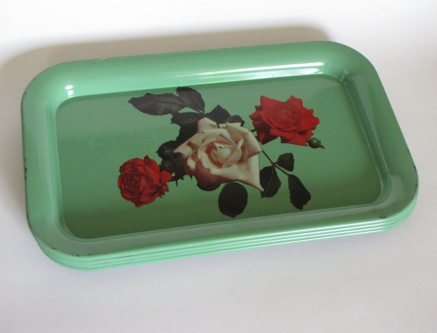 Vintage Mid Century Metal TV Trays Red Rose On Green Set   Il Fullxfull.477636253 15ax 