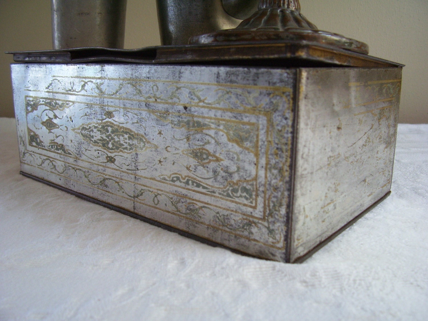 Vintage Metal Humidor Box/Hinged Lid Metal