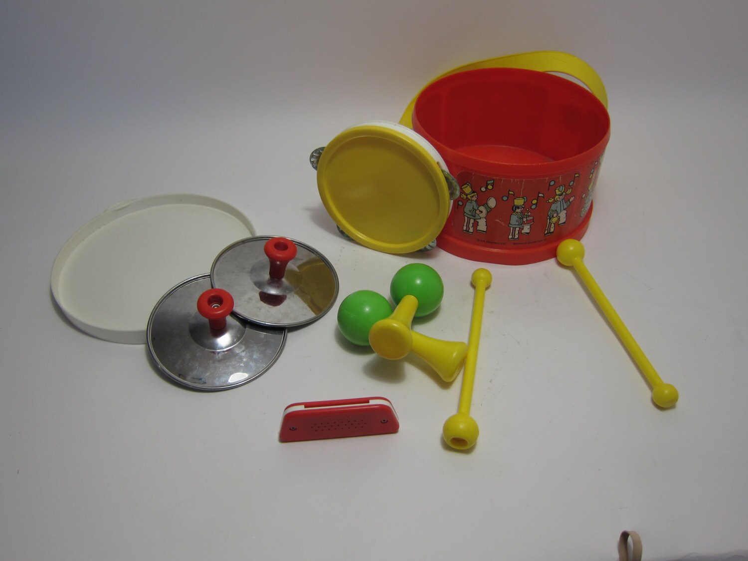 Fisher price drum percussion instrument set 100 complete All