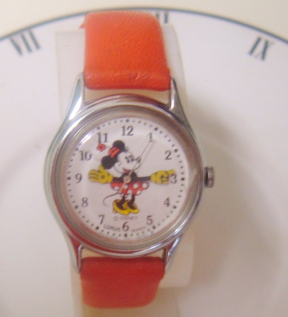 Classic Disney Minnie Mouse Watch 70's Lorus Keeps Good