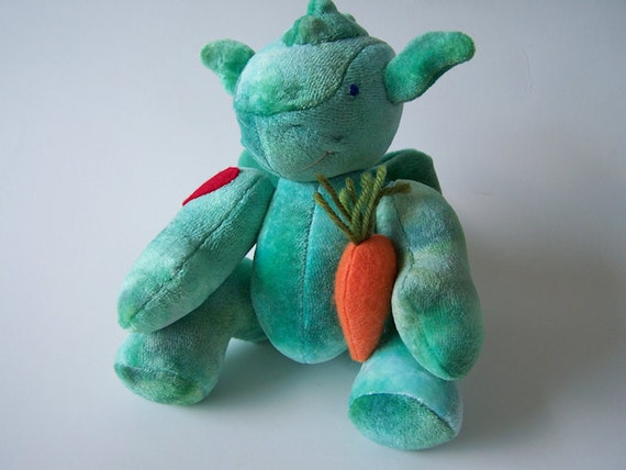 https://www.etsy.com/listing/160454678/mini-dragon-plush-toy-felt-heart-friends?ref=shop_home_active