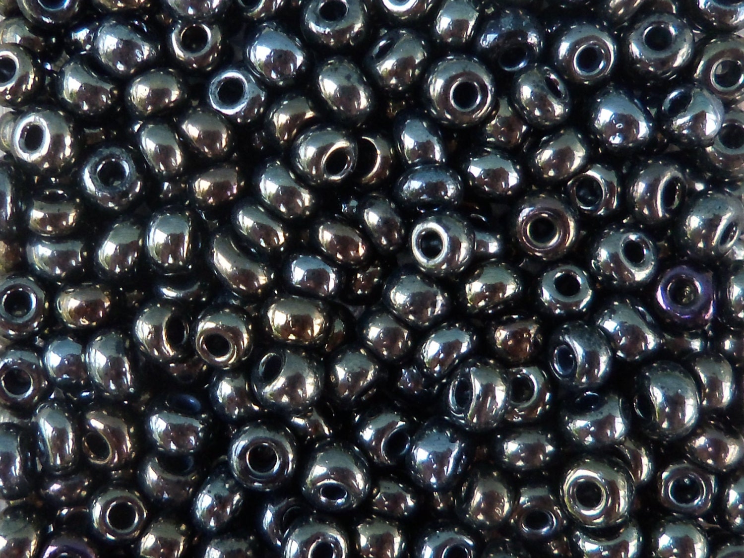 Size 6/0 E Bead OPAQUE BROWN IrisABRainbow Preciosa Czech