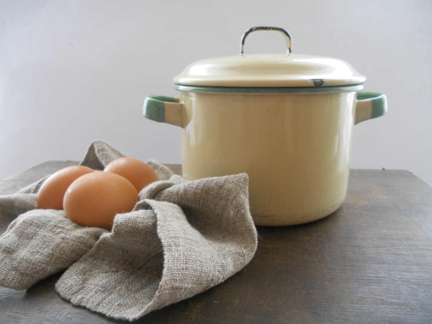 Swedish vintage Kockums enamel Pot Beige plate with mint