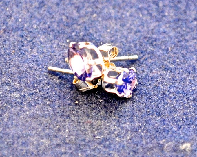 Tanzanite Stud Earrings, Natural, 6x4mm Oval, Set in Sterling Silver E358