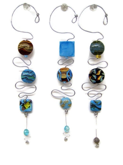 handmade ornament- wire.glass. lampwork and foil beads