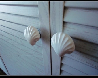 Large Drawer Knobs Shell Dresser Knob White Blue Yellow Pink Ceramic Nautical Kids Girls Cabinet Dresser Drawer Pulls Handles Lynns Hardware