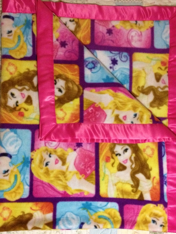 Disney Princess Fleece Blanket with Satin Binding