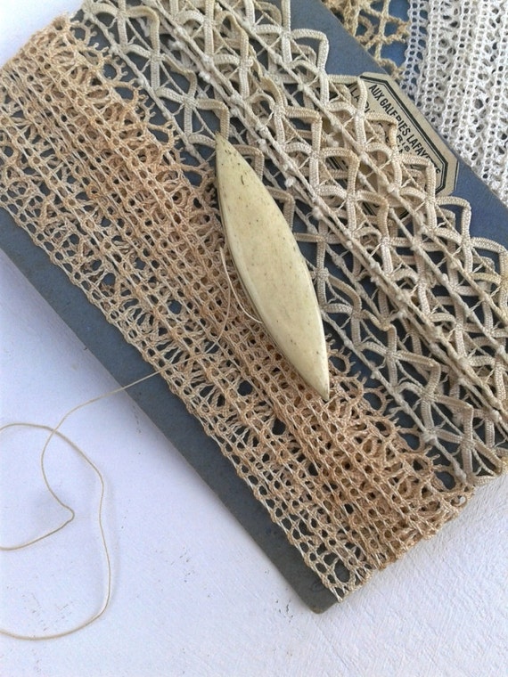 Tatting Shuttle Antique Bone Tool Tatting Lace Vintage