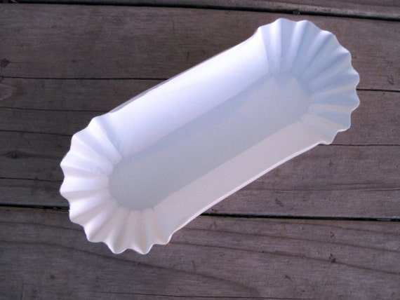 36 - Heavy Weight 6" White Paper Fluted Hot Dog Tray Il_570xn