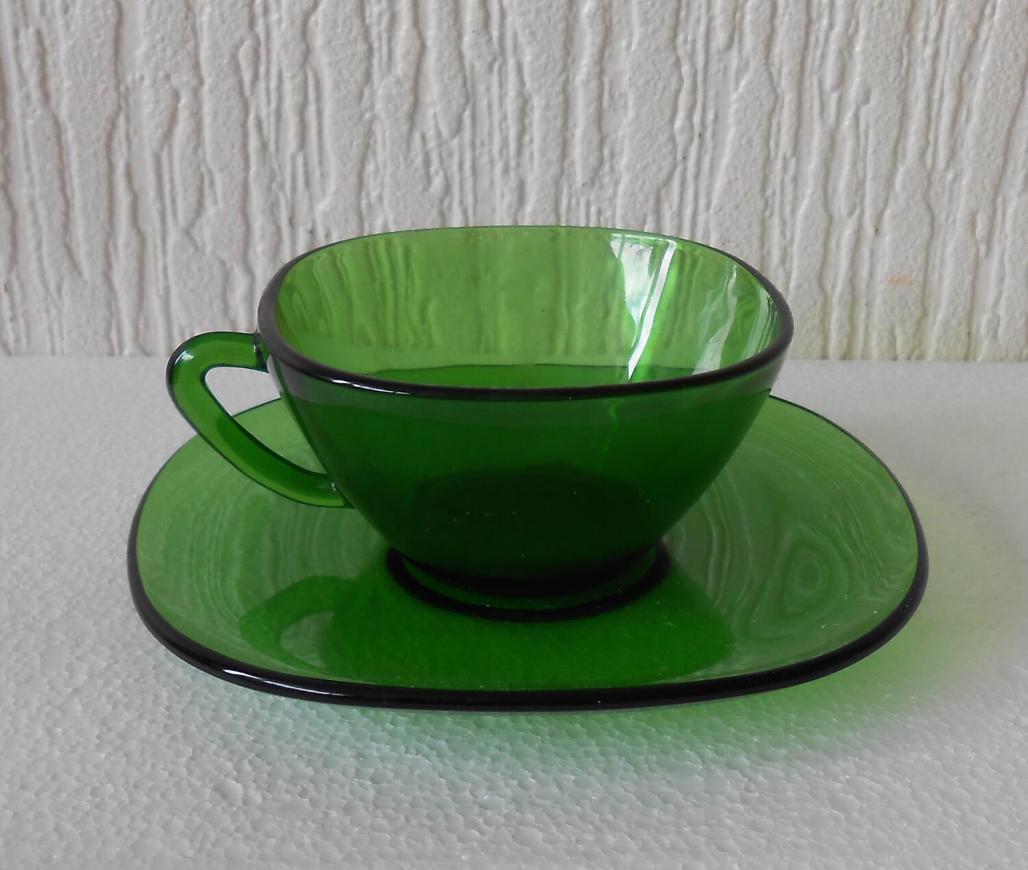 6 Vereco France Pyrex Green Coffee Cups And Saucers 6011