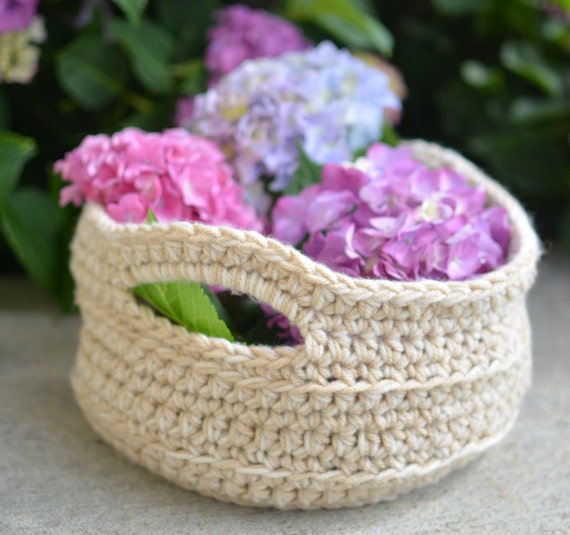 Items similar to Crocheted basket on Etsy