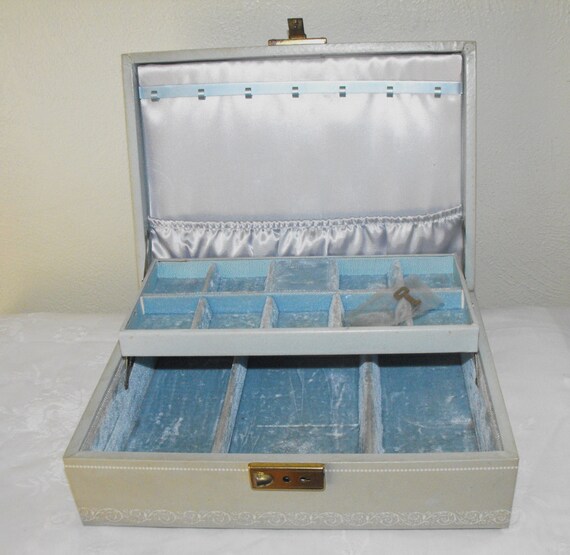 Vintage Mele Jewelry Box Soft Green Double Level WITH KEY