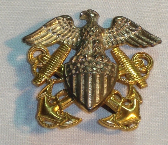 Vintage US Navy Reserve Eagle & Anchor from WWII Pin