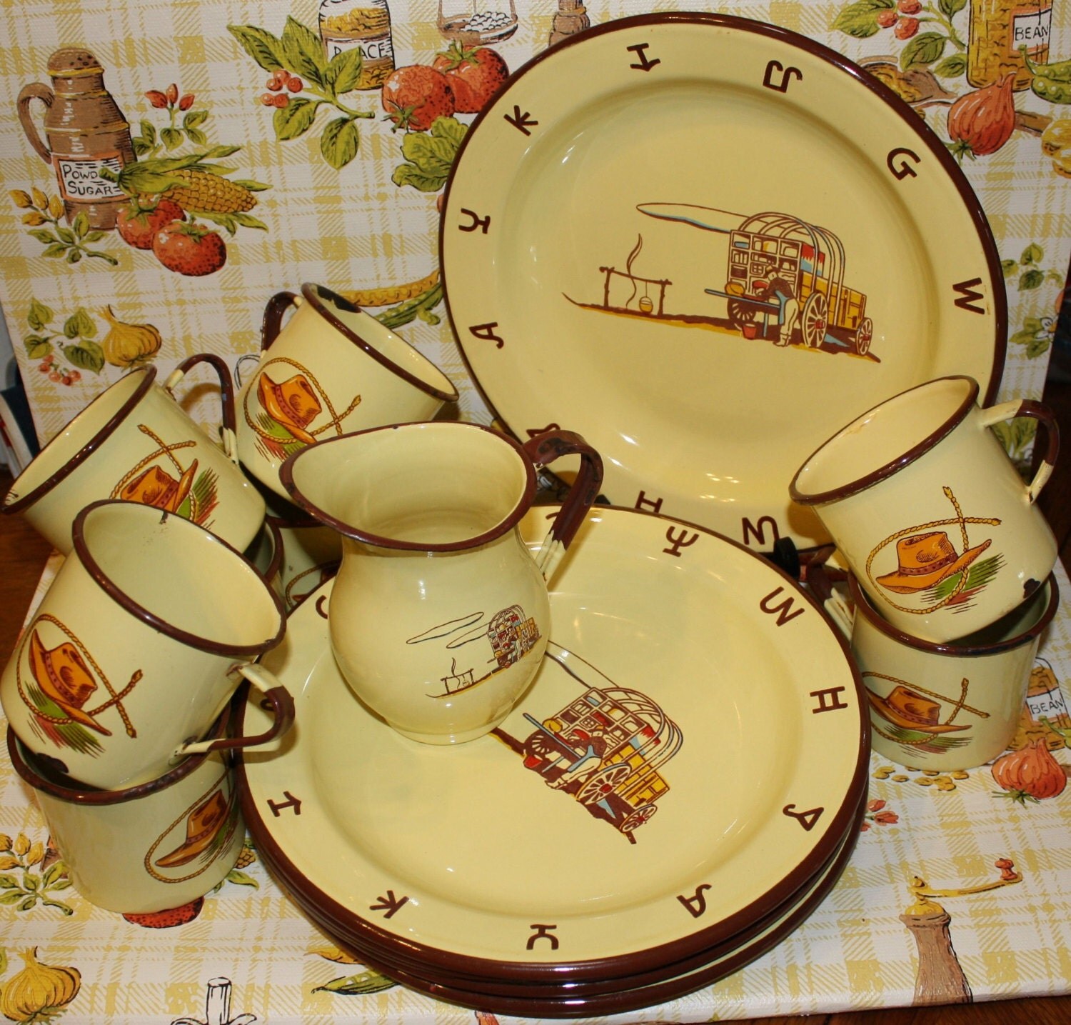 Monterrey Western Ware Metal Dishware 19 Pieces Yellow Chuck
