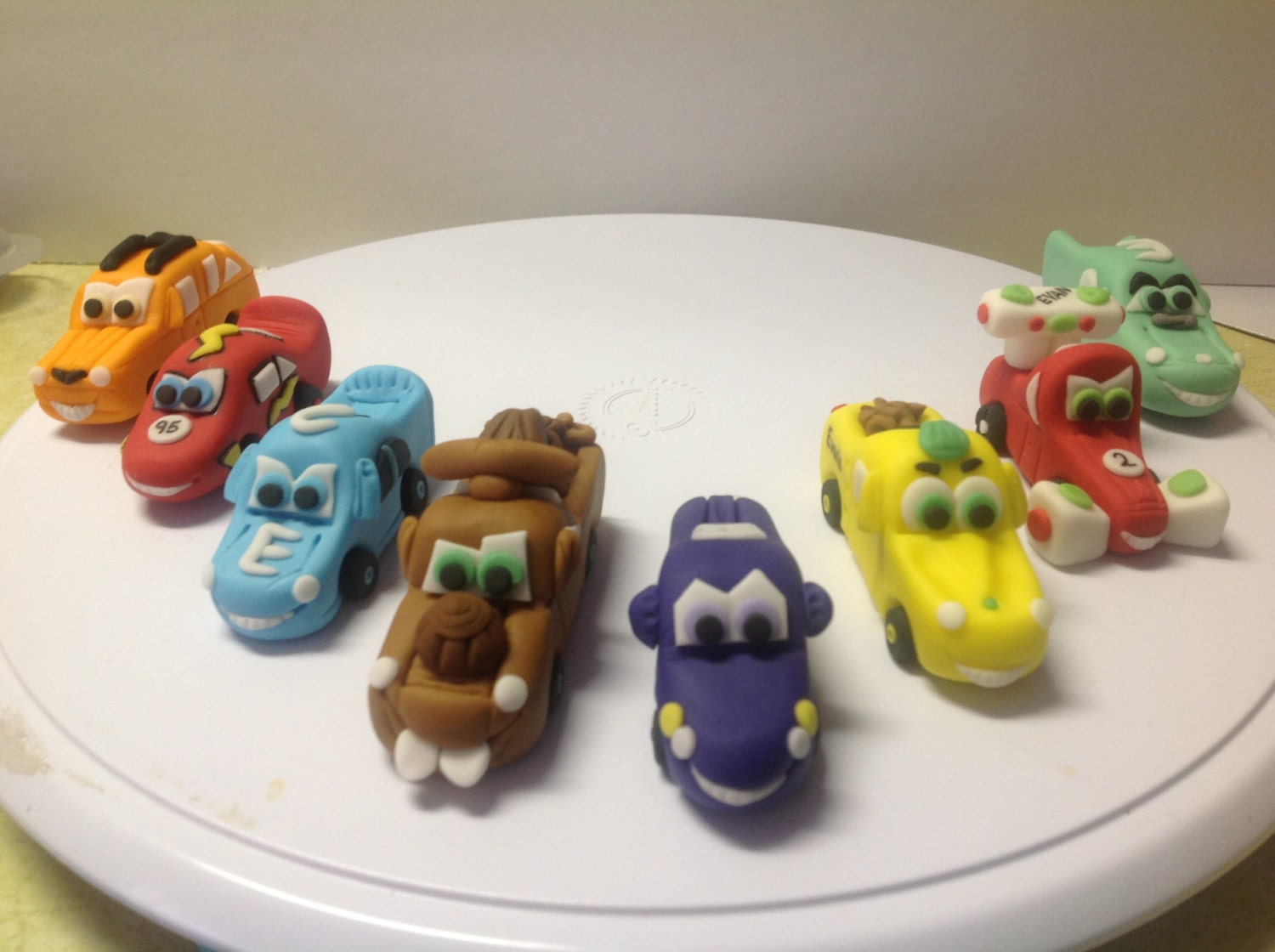 Cars fondant cake topper