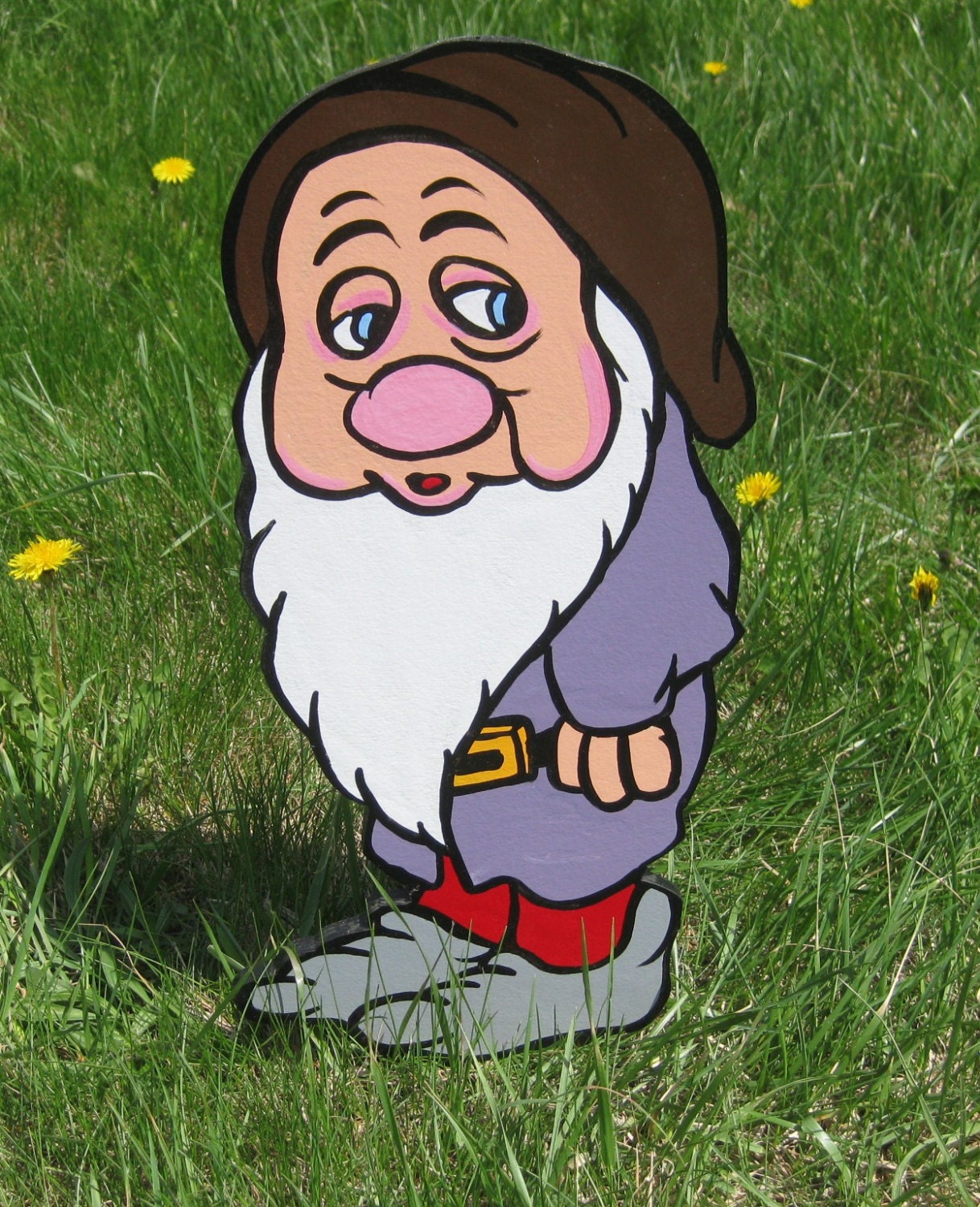 sleepy dwarf figurine