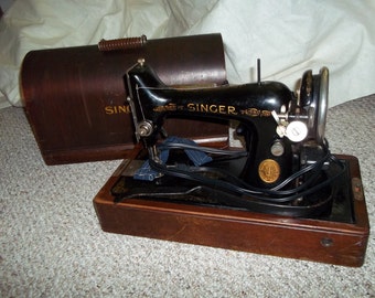 1930's Singer Sewing Machine,