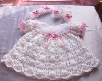 Pretty Dress set for a baby girl. Dress Shoes and Headband.
