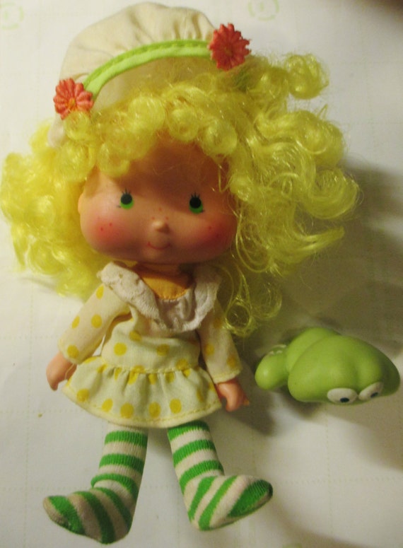 1982 Lemon Meringue and Frappe Frog Strawberry Shortcake Doll