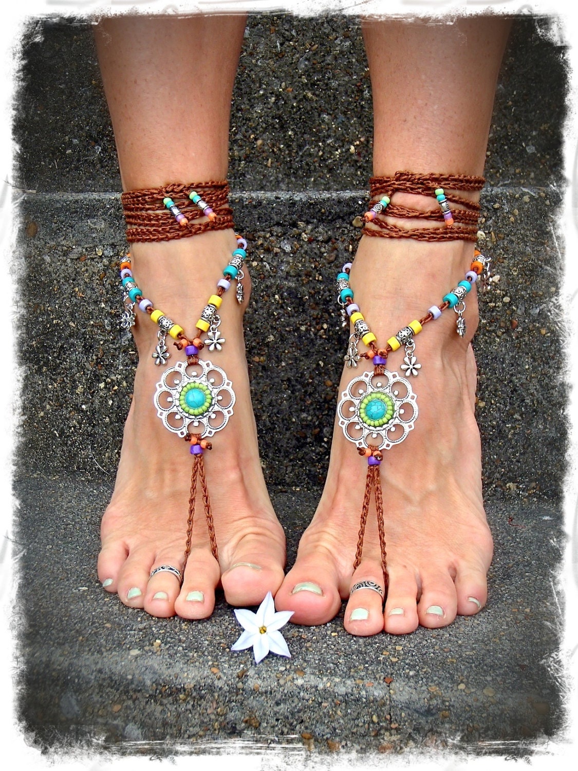 MANDALA flower BAREFOOT Sandals Hippie FESTIVAL sandals por GPyoga