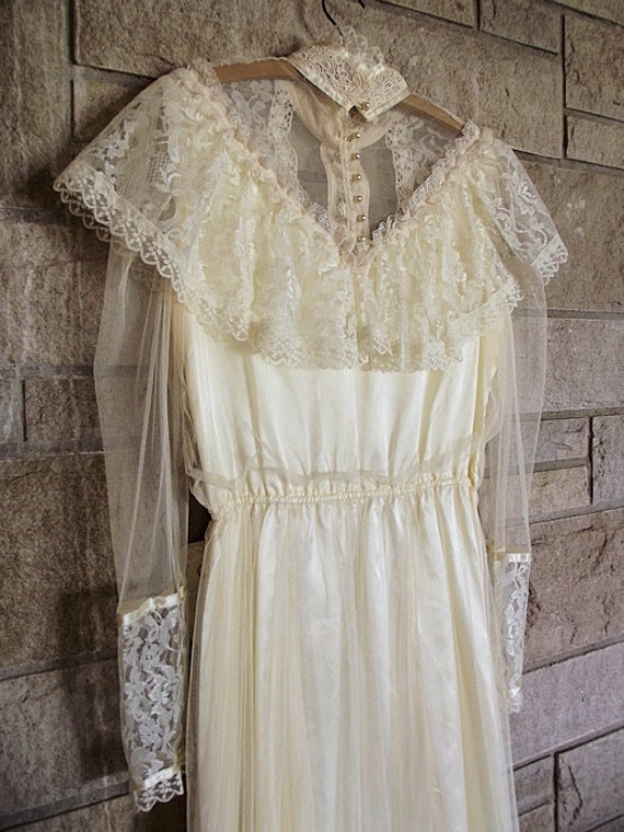 Vintage 70s Lacy Gunne Sax Wedding Dress Off by TopSpecialVintage