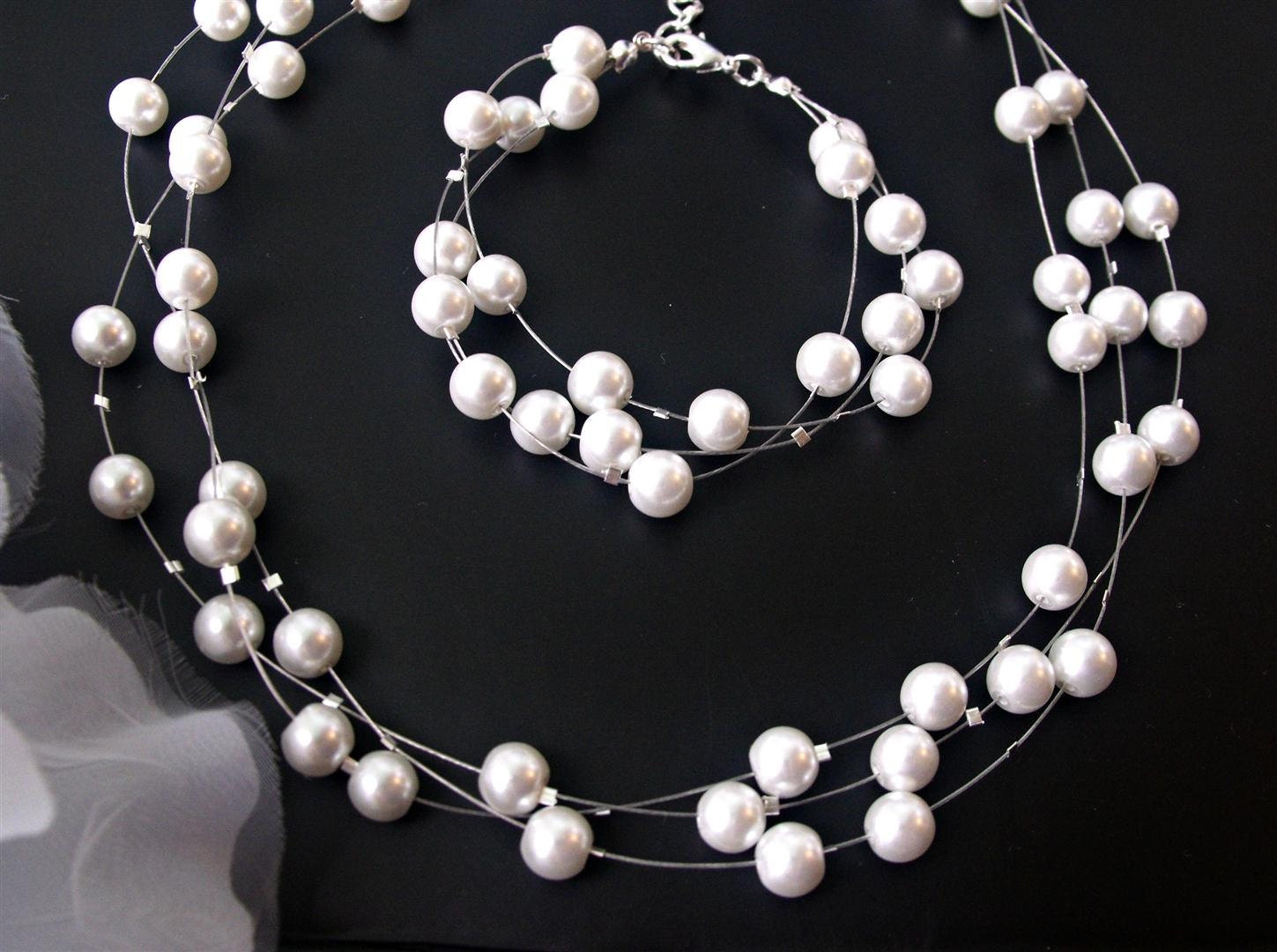 Bridesmaid jewelry set floating pearl necklace by crisana01