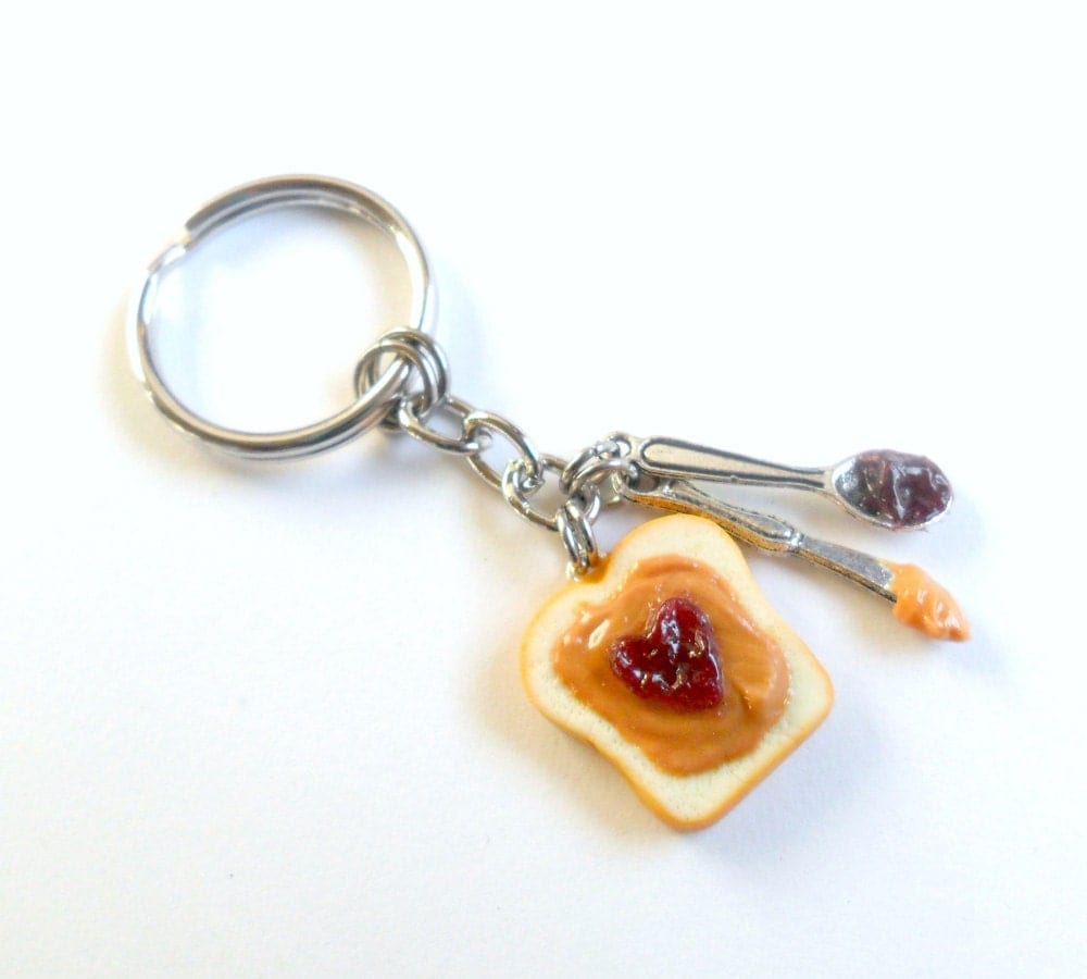 Peanut Butter and Jelly Heart Keychain With Knife by aLilBitOfCute