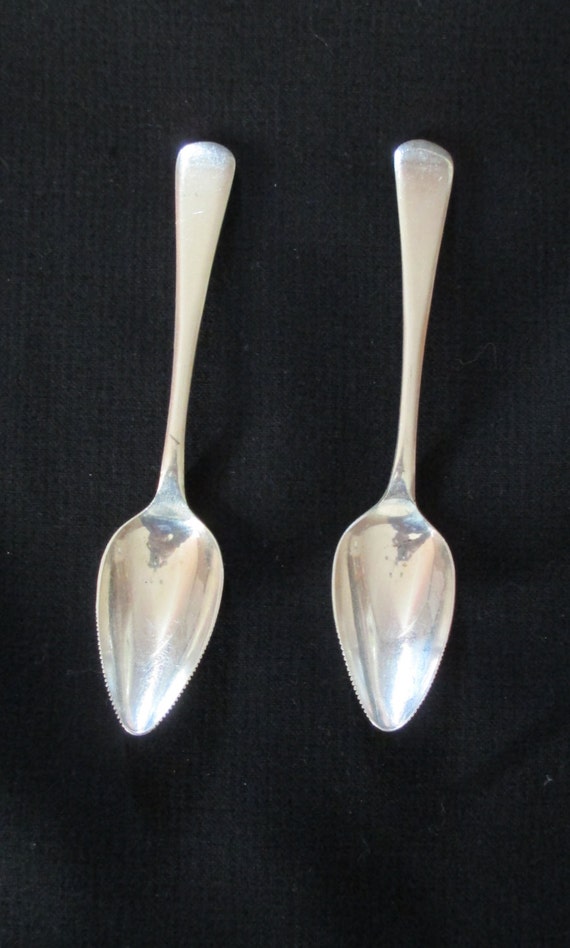 2 Silverplate Grapefruit Spoons Serrated Edge Fruit