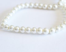 Popular items for white pearl bracelet on Etsy