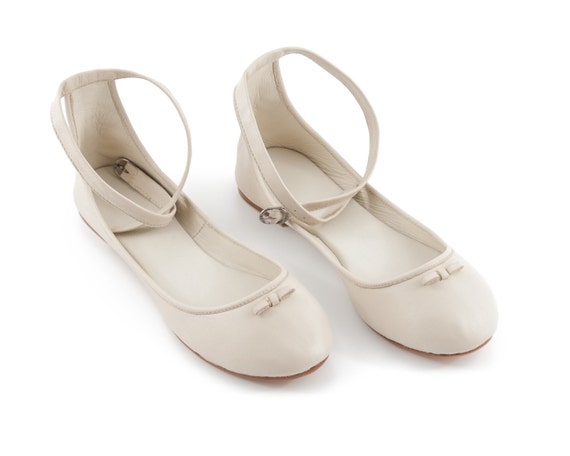 Womens shoes | ivory flats | ballet flats | flat shoes | Anabelle ivory