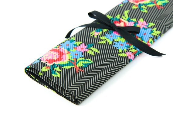 Large Knitting Needle Case Organizer - Twill Bouquet Black - 30 black pockets for straight, circular, double point needles or paint brushes