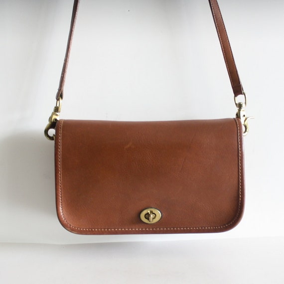 Vintage Brown Leather COACH Classic Handbag by nstylevintage
