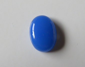 Blue Chalcedony - Oval Cabochon, 11.75 cts - 13x18 (BC178)