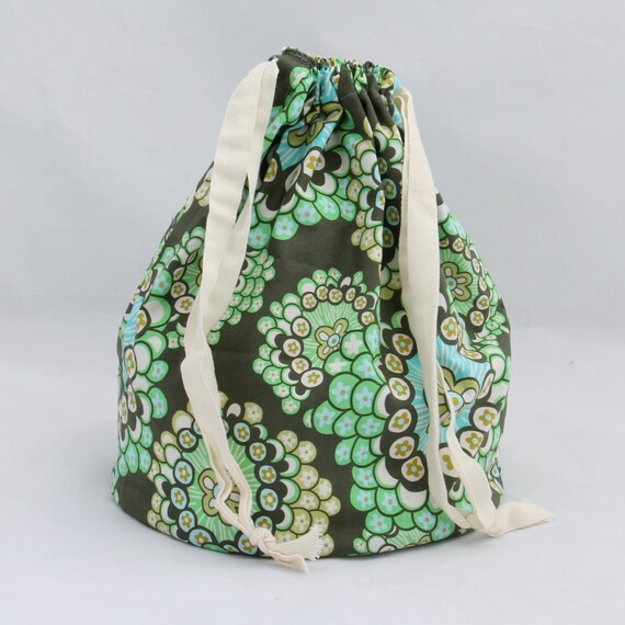 Items similar to Medium Drawstring Bag Daisy Chain on Etsy