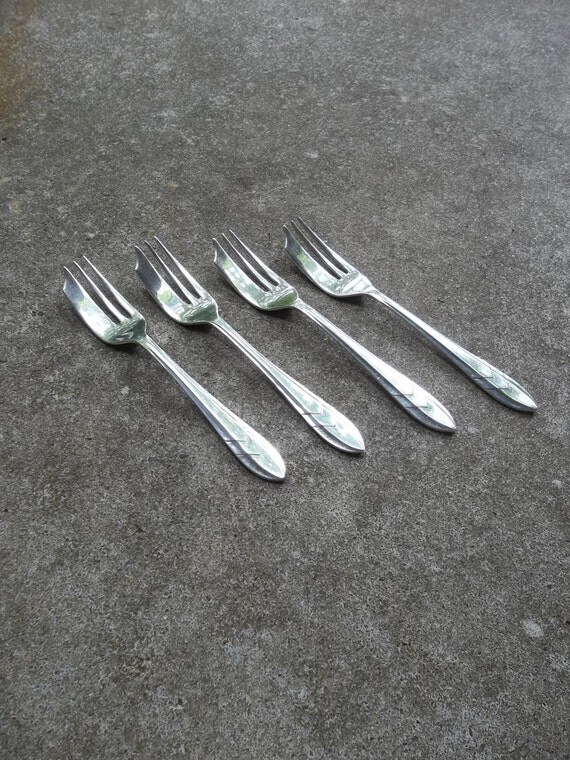 Vintage PASTRY FORKS Silver Plate Forks Wedding by misshettie